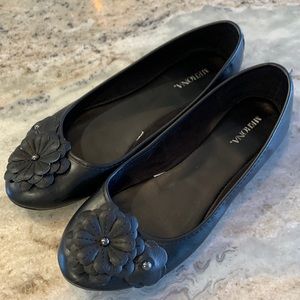 Womens black flat shoes